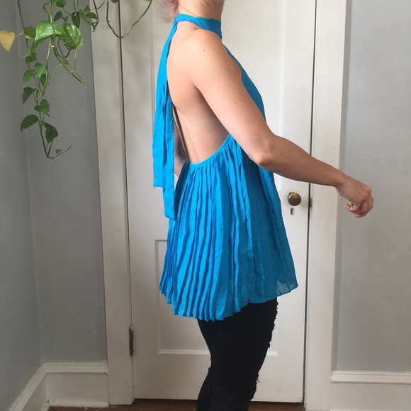 Alice + Olivia Blue Silk Pleated Halter Neck Top - Picture 8 of 8